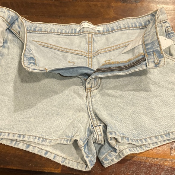 NWT Altar’d State light wash denim wrap skort M - Picture 5 of 9